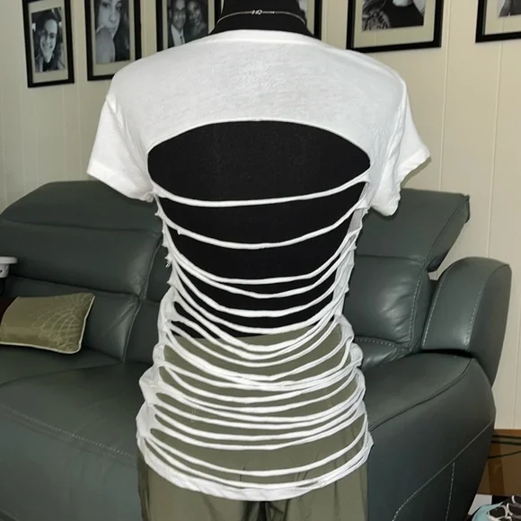 Custom Basic tee-shirt with cut up back. - Picture 1 of 4